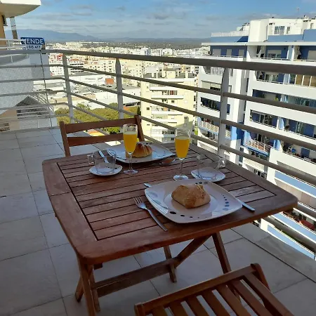 #199 Flamingo Pool & Views Daire